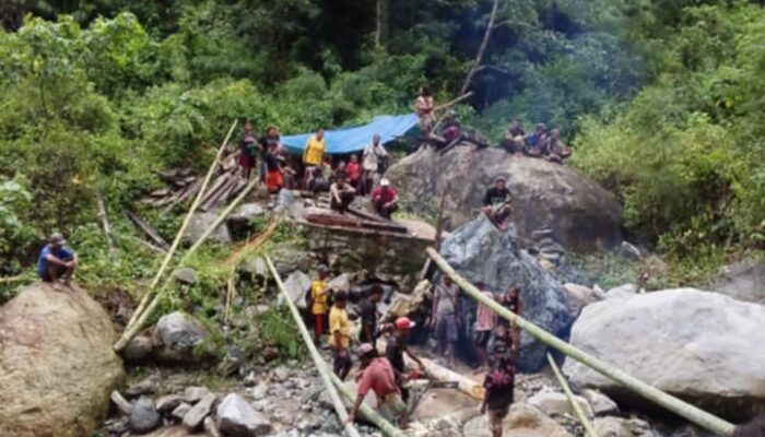 Jembatan Darurat Di Pido-Alor Sudah Mulai Dikerjakan, Warga Masih Kekurangan Bahan