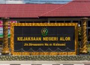 Dari Temuan IRDA Hingga Skandal Proyek ‘Main Sendiri’, Kades Taslim Dilaporkan Ke Kejari Alor