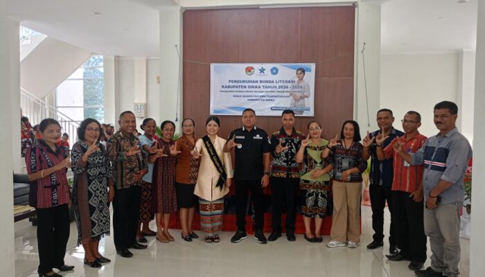 Kukuhkan Bunda Literasi Kabupaten Sikka, Bupati Juventus Prima Dorong Gerakan 30 Menit Baca Buku Di Sekolah