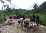 Prihatin Dengan Ruas Jalan Rusak! Maria Magdalena Berikan Bantuan Material, Masyarakat Tanawawo Sangat Bahagia