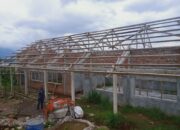 Diduga Libatkan Kolega Wakil Bupati Alor, Proyek Pembangunan SMP Negeri Abangiwang Mangkrak