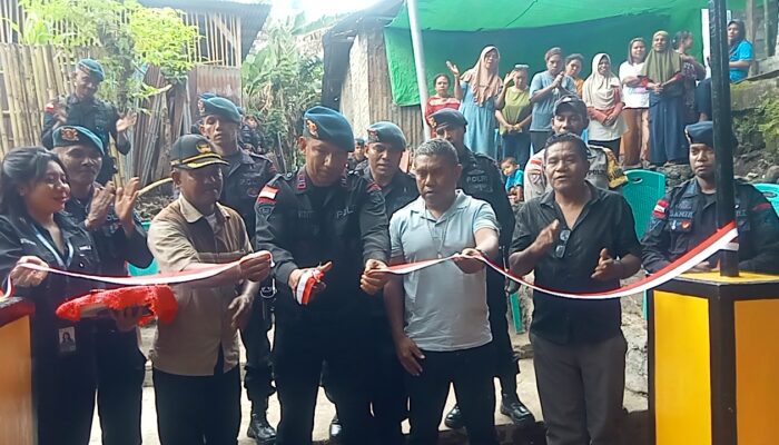 NTT Penuh Kasih, Wadanki 4 Yon A Pelopor Satbrimob Resmikan Jembatan Teratai Di Alor