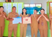 Disarpus Sikka Lakukan Pendampingan Pemeliharaan Dan Penyusutan Arsip Di Badan Kesbangpol Sikka